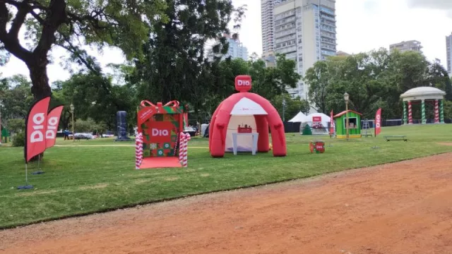 Dia se muda al “Parque de la Navidad”: del 14 al 23 de diciembre la cadena contará con una gran carpa en la plaza Seeber (con actividades temáticas para toda la familia)