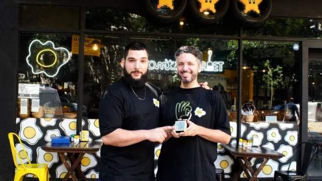 La Esquina del Antigourmet se consagra como el Mejor Bodegón 2024 en los Premios Cucinare