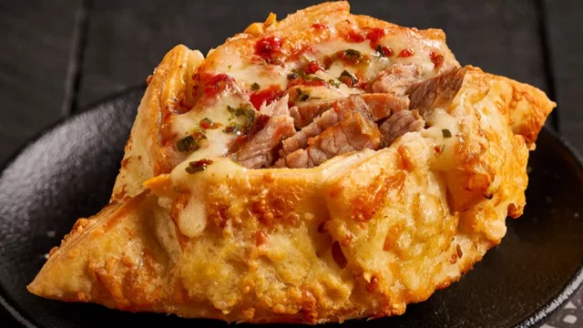Jueves On Fire en Mi Gusto con empanadas de regalo (se compran 8 y se reciben 12)